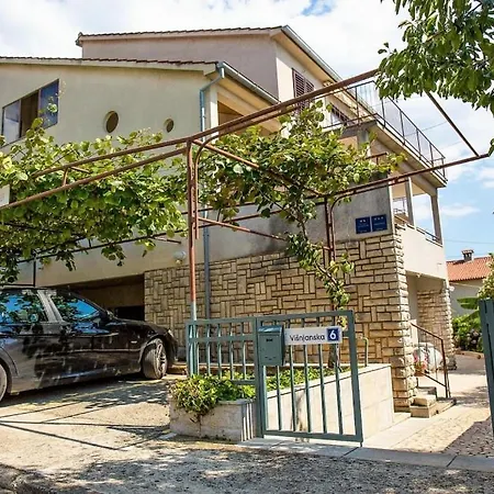 In With Terrace, Wifi, Dishwasher Poreč